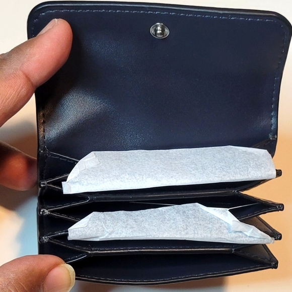 MICHAEL KORS Credit Card Holder - Picture 4 of 9